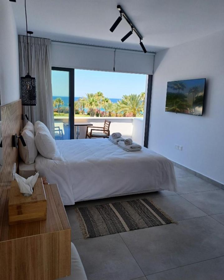 Terrazza Suites Paphos Eksteriør bilde