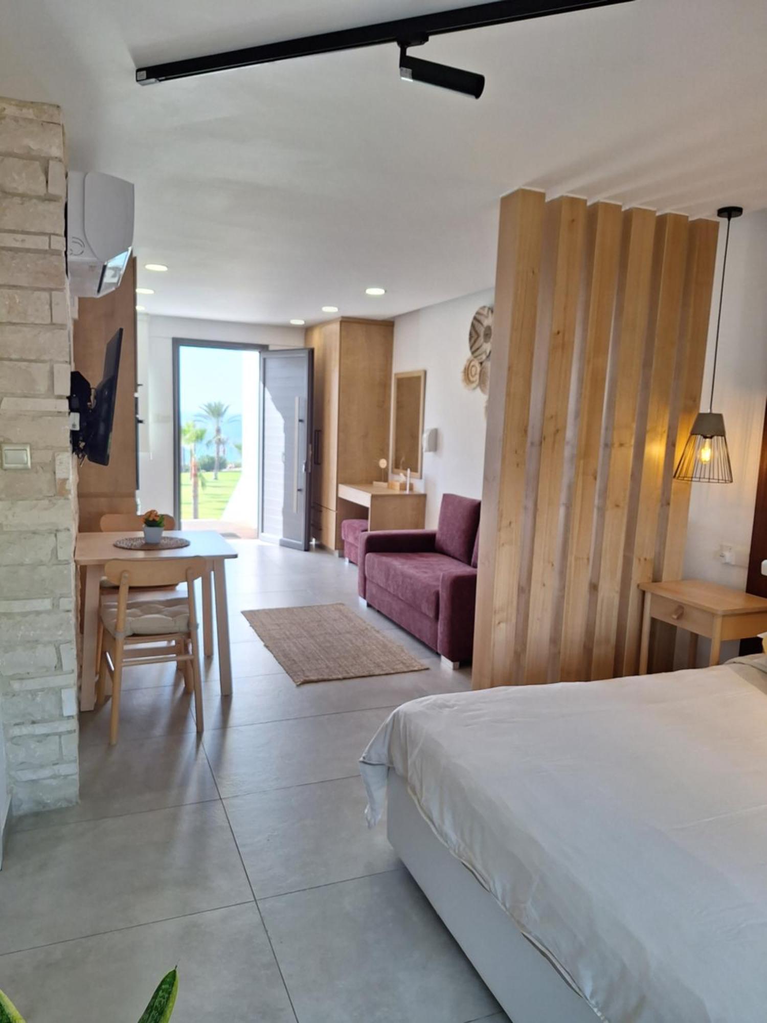 Terrazza Suites Paphos Eksteriør bilde