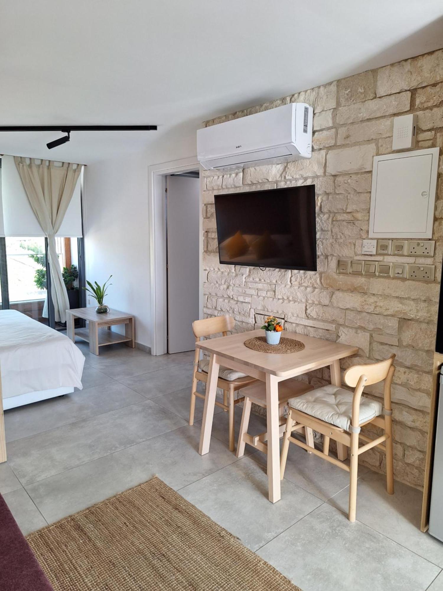 Terrazza Suites Paphos Eksteriør bilde